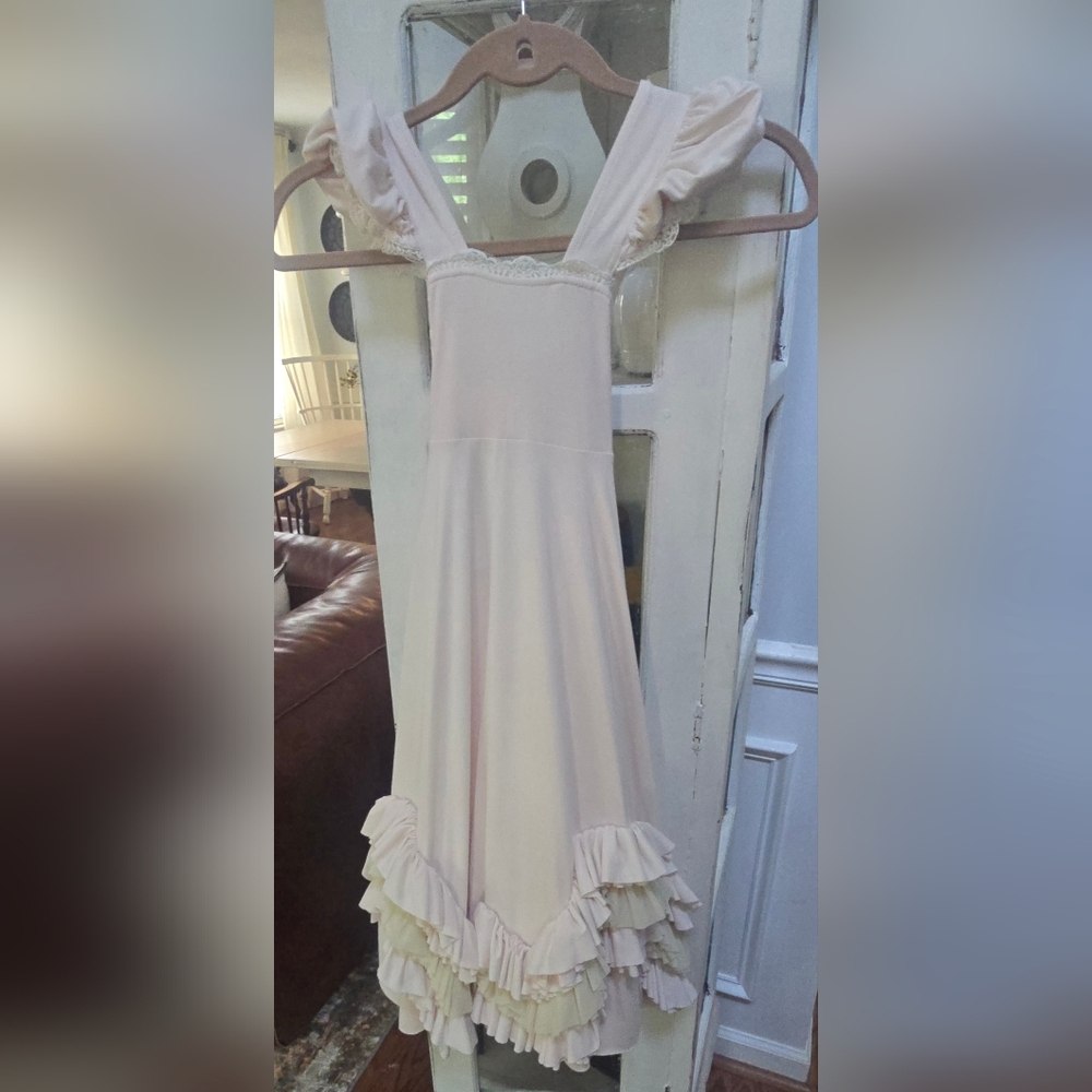 NWT beautiful Dollcake Lady In Waiting frock, Size 4.